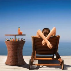 Beerboy Gartentisch Getränkekühler Ø50cm Polyrattan Bicolor Braun -Der Grillgarten Winkels 10029628 yy 0004 ambient Blumfeldt Beerboy Gartentisch Polyrattan Kuehler