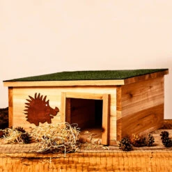 Igelhaus Futterhaus Überwinterung 2 Kammern Tannenholz Unbehandelt -Der Grillgarten Winkels 10038027 yy 0006 logo